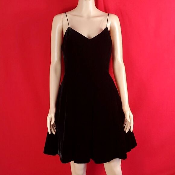 Finity Dresses & Skirts - BLACK VELVET Y2K GOTHIC FAIRY DRESS Size 4 HOCO